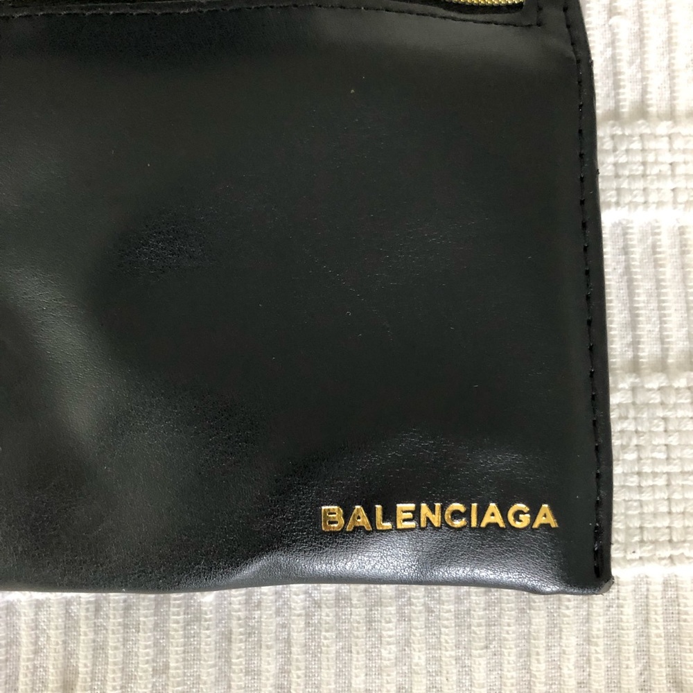 Balenciaga Women’s Sunglasses - Picture 5 of 7
